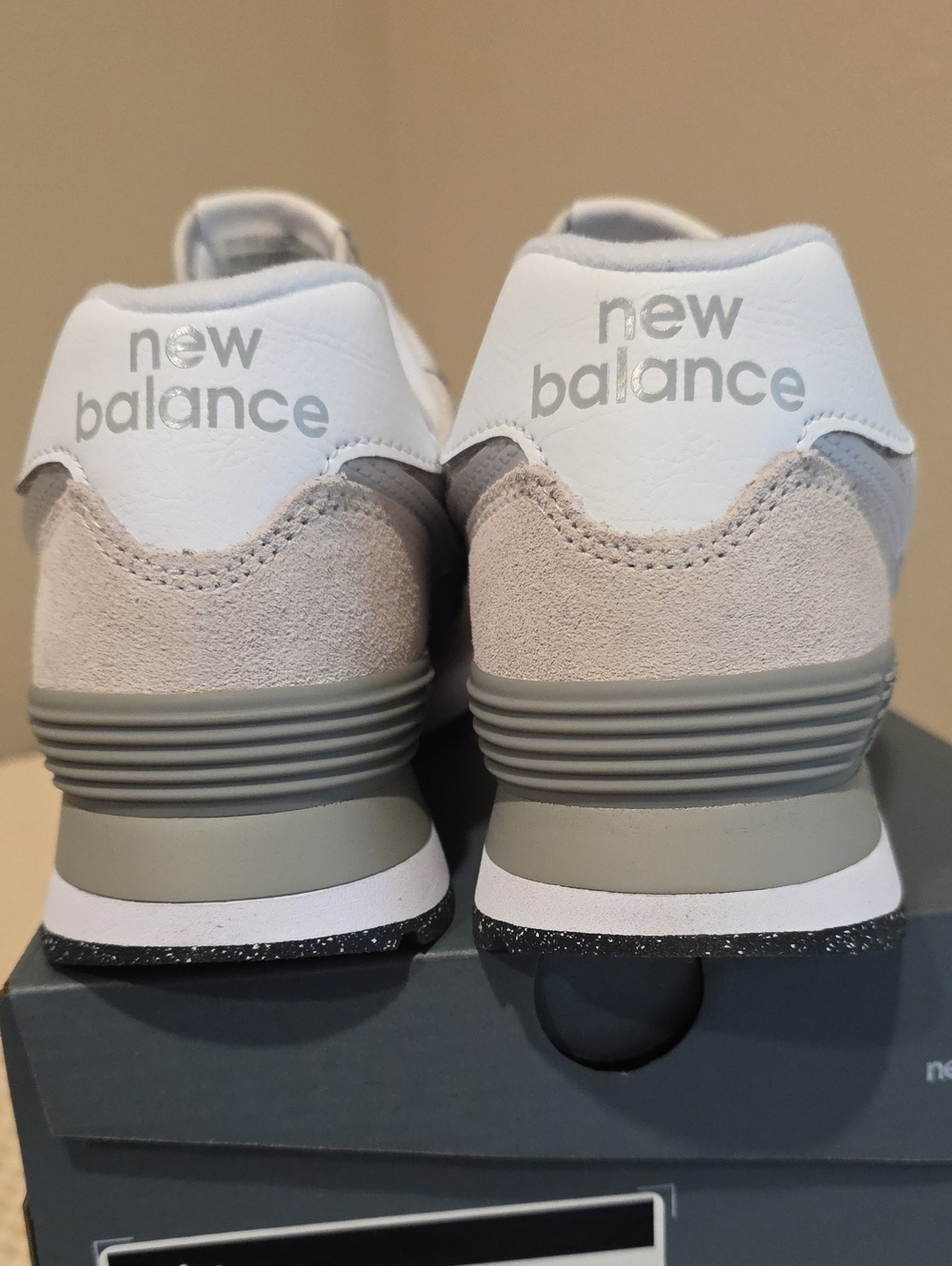 New Balance 574 Core Sneakers - Grey White US 7.5 Womens - Picture 5 of 8